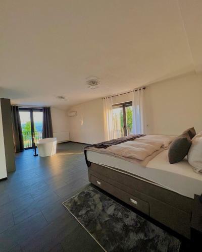 Villa Sky Deluxe
