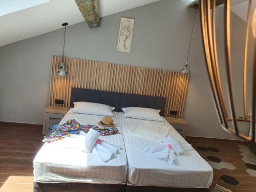 Hotel Kamelia Guest Rooms