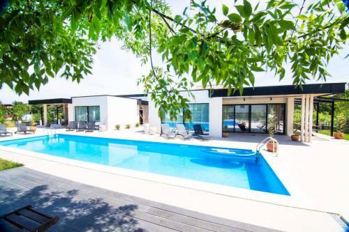 Luxury Villas Giardino Lozenetz