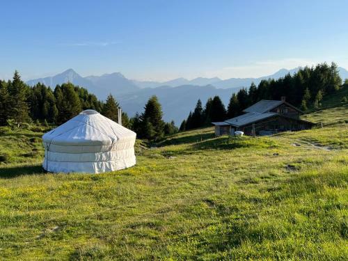 Alp Jurte Skih�tte Feldis
