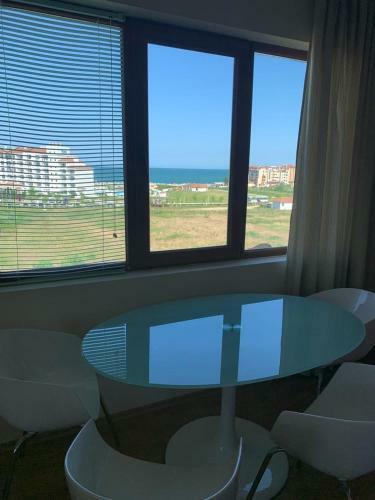 Obzor Sunny Holiday Apartament