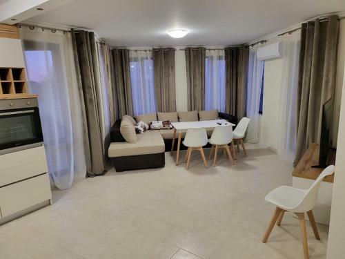 Apartment On The Beach 2