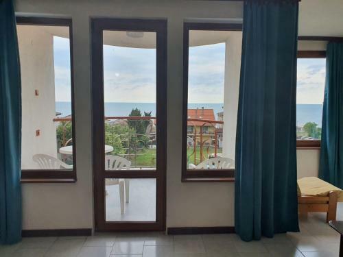 Lazur Hotel