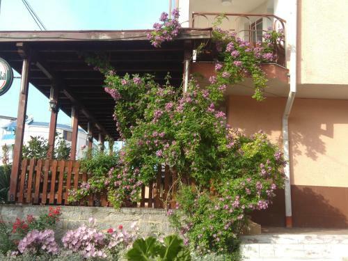 Lazur Hotel