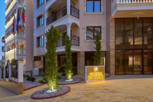 Valencia Gardens Deluxe Apartments