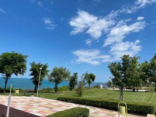 Studios Apartments Sea View