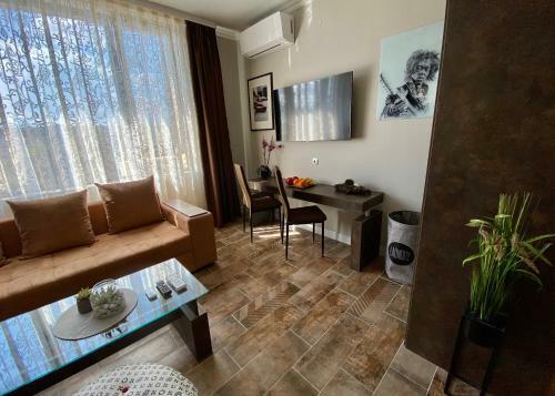 Luxury Apartments Ivon