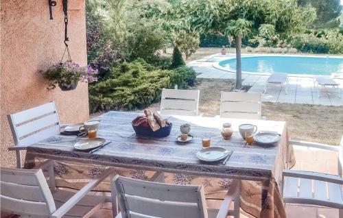 Holiday Home Chemin Du Tuff