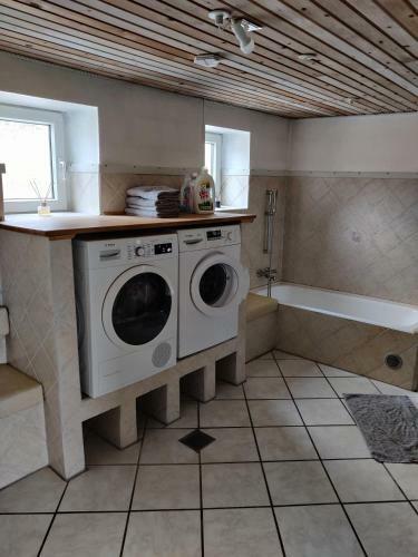 Apartamento 210 M2 Hus Med Plads Til 10 G�ster.