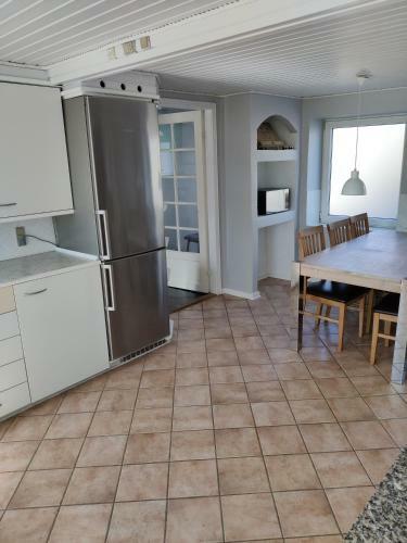 Apartamento 210 M2 Hus Med Plads Til 10 G�ster.