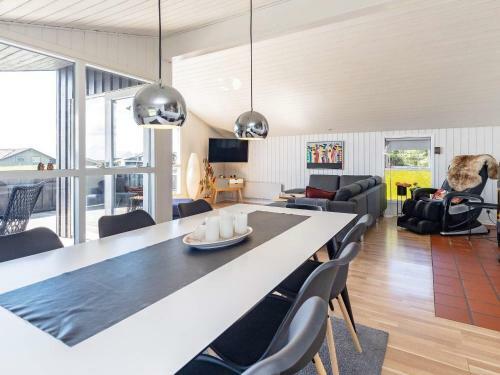 Holiday Home L�kken Clxix