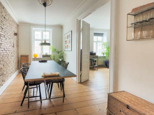 Authentic Danish Apartment In Trendy Vesterbro