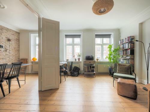Authentic Danish Apartment In Trendy Vesterbro
