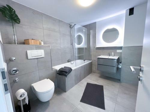 Zimmer Mit Blick Ins Gr�ne In Wg-wohnung