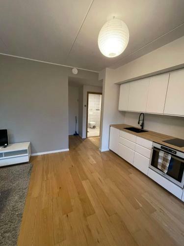 Apartamento Uus Ja Hubane Korter P�rnus, Valgeranna L�hedal