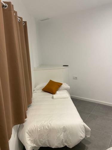 Apartamento Cantalar White