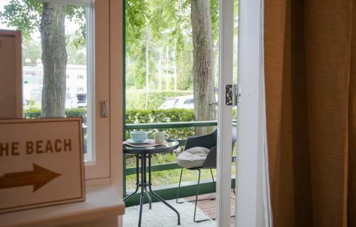 Beach Apartment In Villa Heermeyer