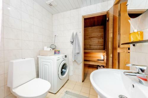 City Center Apartment With Sauna And Terrace