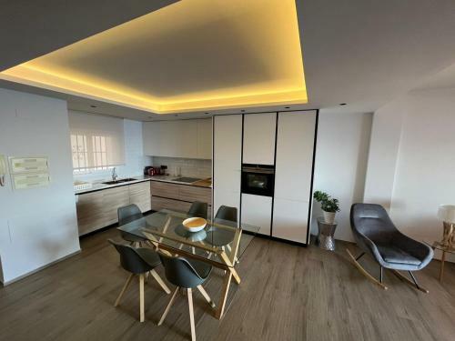 Abencerrajes Apartment By Apandgo