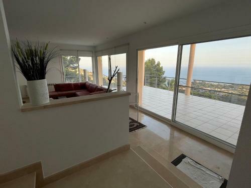 Seaview 6br Villa With Private Pool