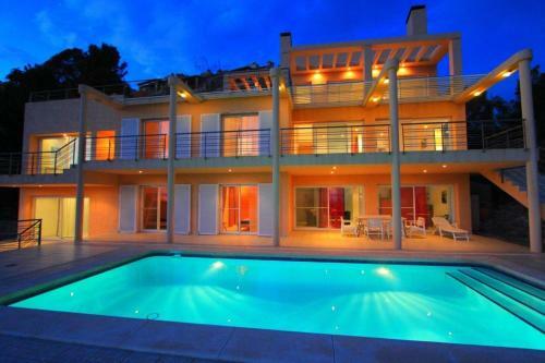 Seaview 6br Villa With Private Pool