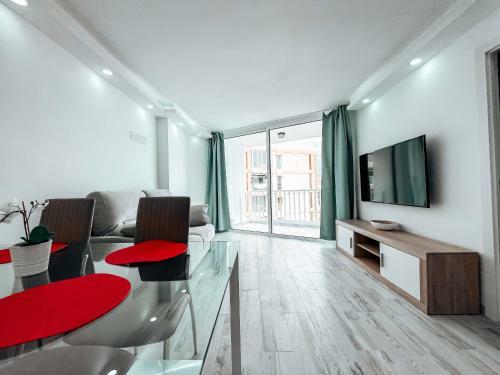 Shiny Apartment Next To The Beach