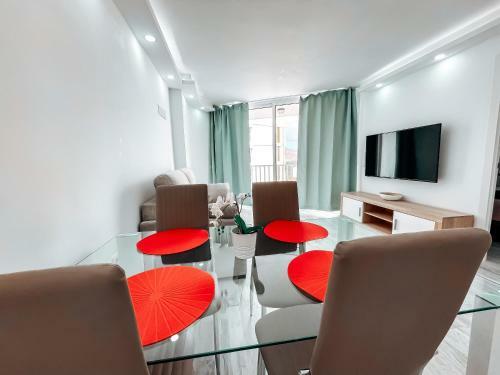 Shiny Apartment Next To The Beach