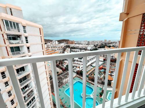 Shiny Apartment Next To The Beach