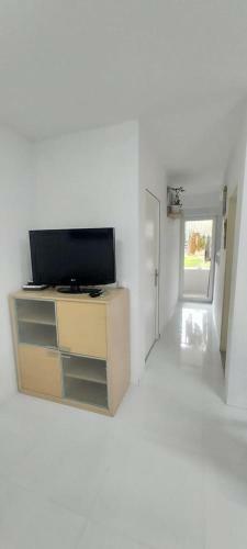 Apartamento Dos Dormitorios En Primavera Totalmente Reformado