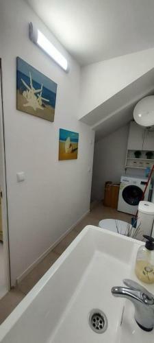 Apartamento Dos Dormitorios En Primavera Totalmente Reformado