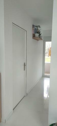 Apartamento Dos Dormitorios En Primavera Totalmente Reformado