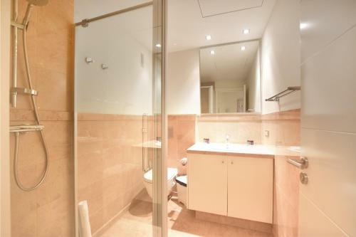 Alzaro 0-4 Deluxe Sea View 2b