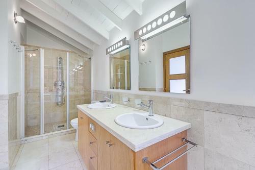 Romen 2-2 Penthouse Sea View & Jacuzzi 2b