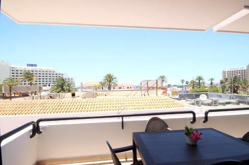 Apartment Discover Las Americas