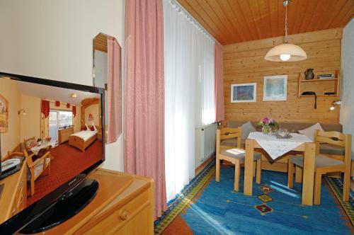 Hotel Ursula Garni