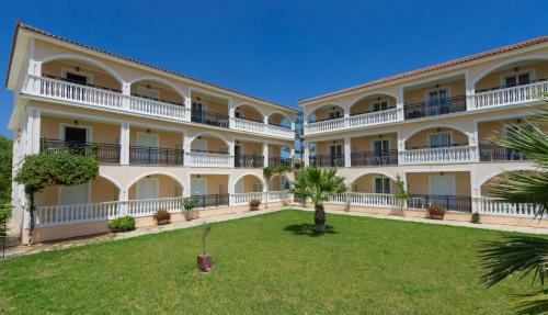Hostal Athina Apartments