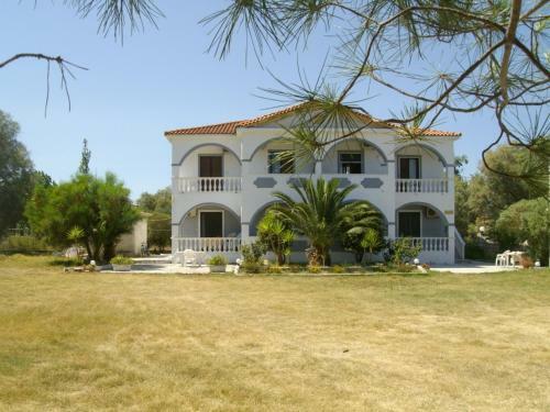 Hostal Babis Studios