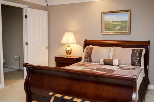 Lafayette Manor & Winery Bed & Breakfast