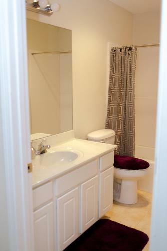 Lafayette Manor & Winery Bed & Breakfast