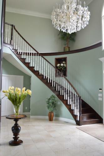Lafayette Manor & Winery Bed & Breakfast
