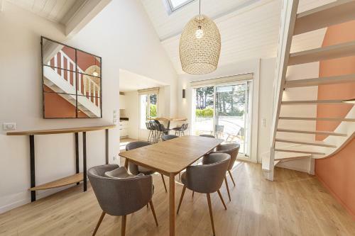 Maison Moderne A Arzon Avec Piscine Privee