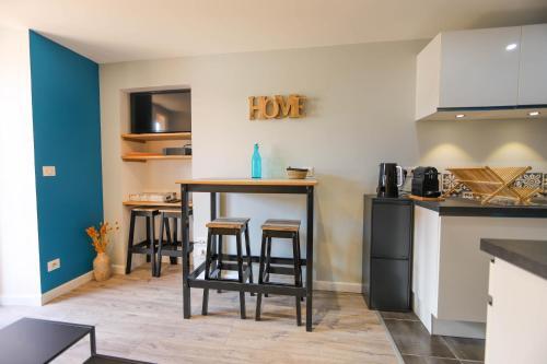 Apartamento A L'aventure ! Joli T2 Avec Balcon, Centre Ville.