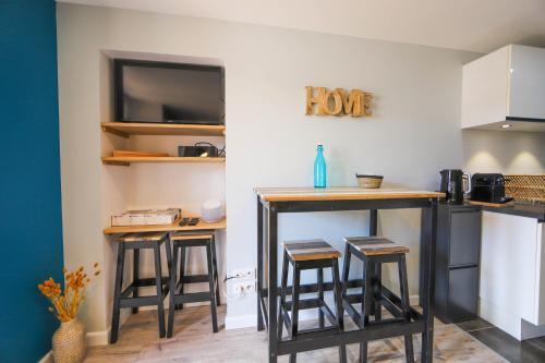 Apartamento A L'aventure ! Joli T2 Avec Balcon, Centre Ville.