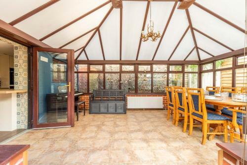 Honeysuckle Cottage
