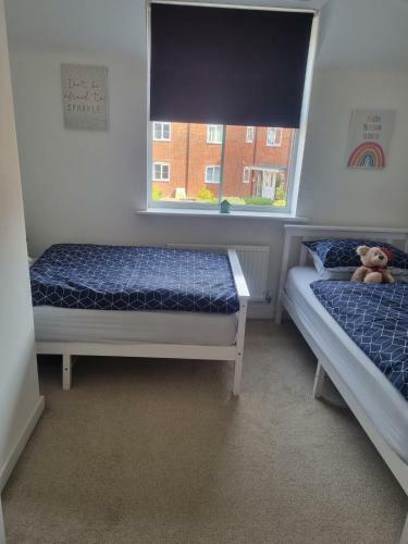 Impeccable 2-bed Apartment In Newark