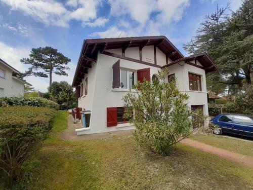 Arcachon -belle Villa Avec 5 Chambres Et Piscine Chauff�e Privative