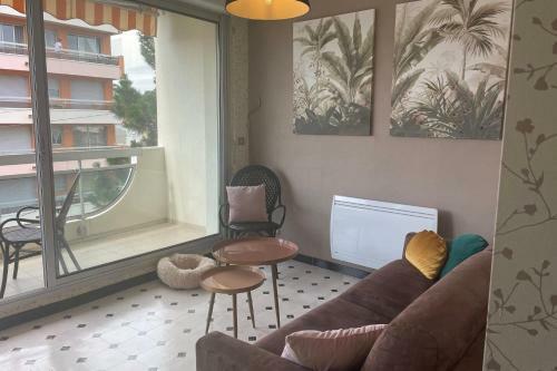 Apartamento T2 With Terrace At 2 Steps From The Beach