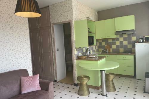 Apartamento T2 With Terrace At 2 Steps From The Beach