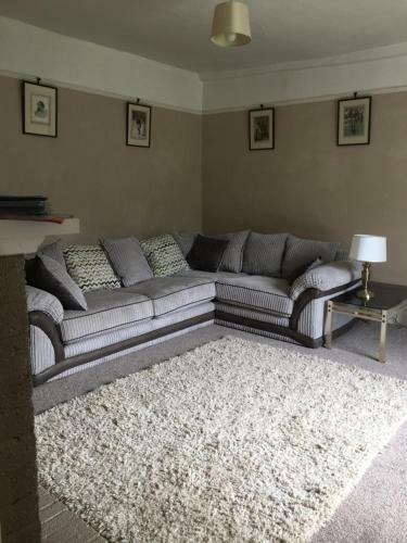 Bed & Breakfast Ballydivity House