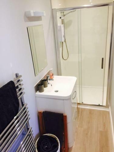 Escape Pod In Devon, 5 Mins From Beach + Parking